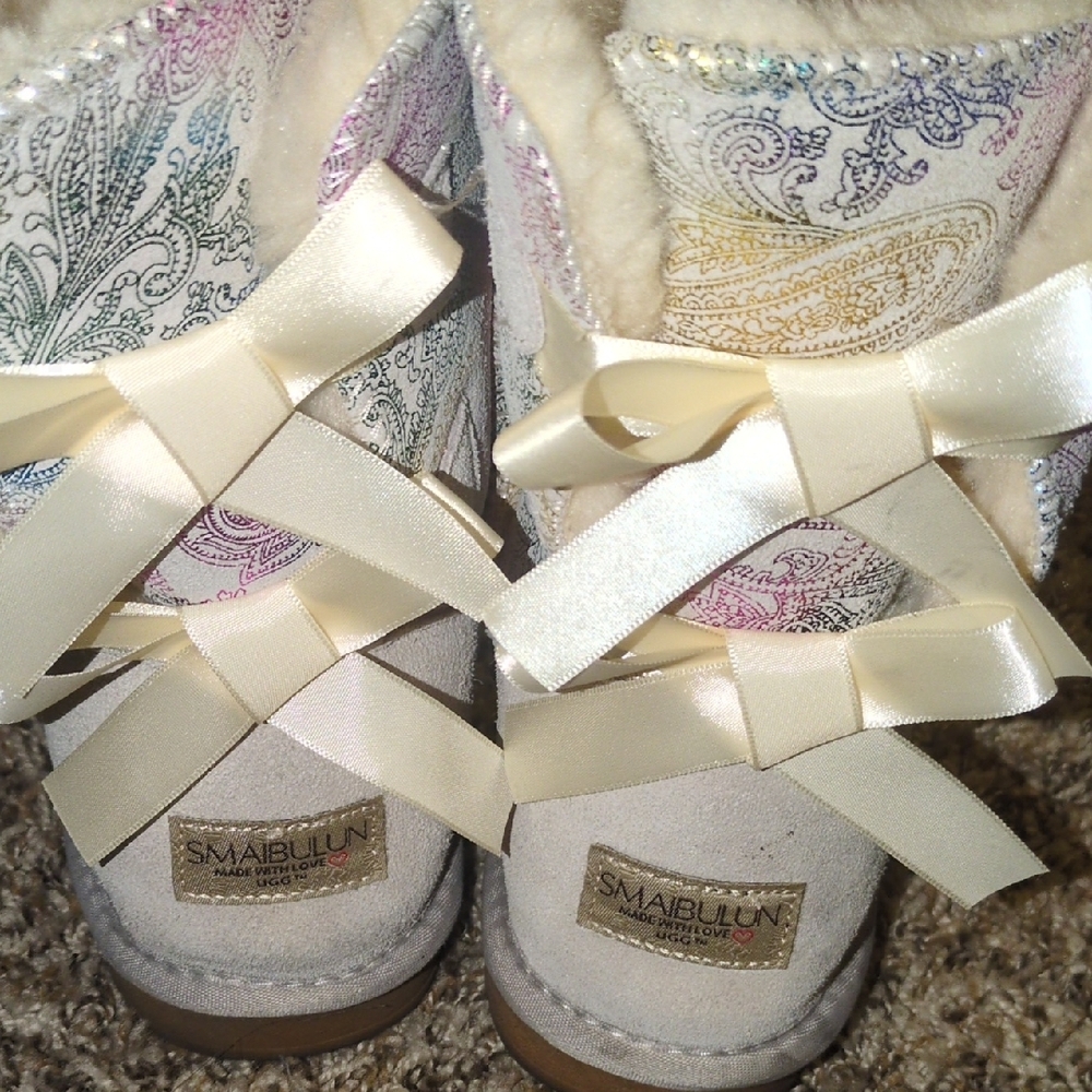 Cream Ankle Boots with Ribbon Detail